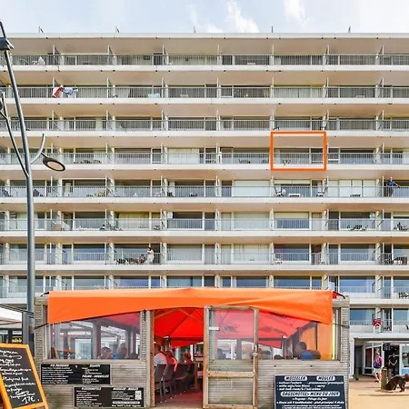 Luxury 2-bedroom Apartment, Cleaning Included Бланкенберге